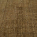 Tepih Dune Rug in Olive, close-up of the pile in raking light