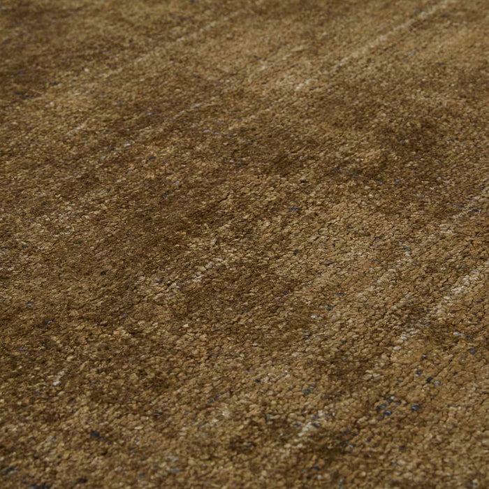 Tepih Dune Rug in Olive, close-up of the pile texture