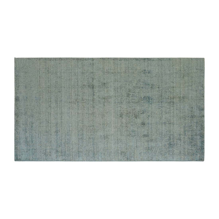 Tepih Dune Rug in Sacramento, the whole rug shown flat on a plain background