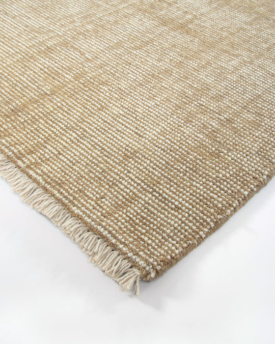 Corbett Floor Rug in Honey, close-up of a corner showing the edge and wool pile