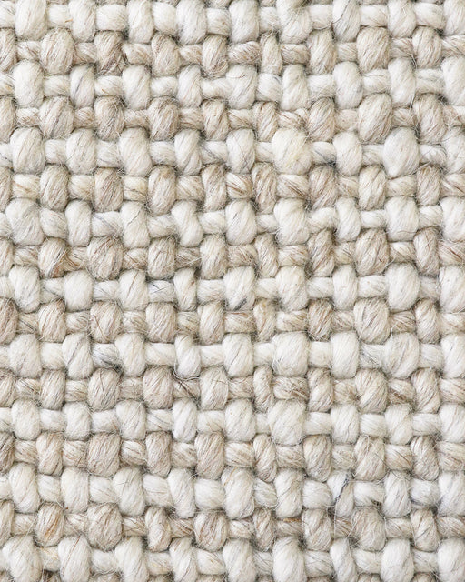 Kansas Floor Rug in Oat/Natural, close-up of the wool and viscose pile and texture