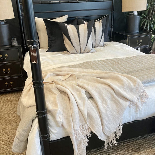 Fumio Woven Linen Throw