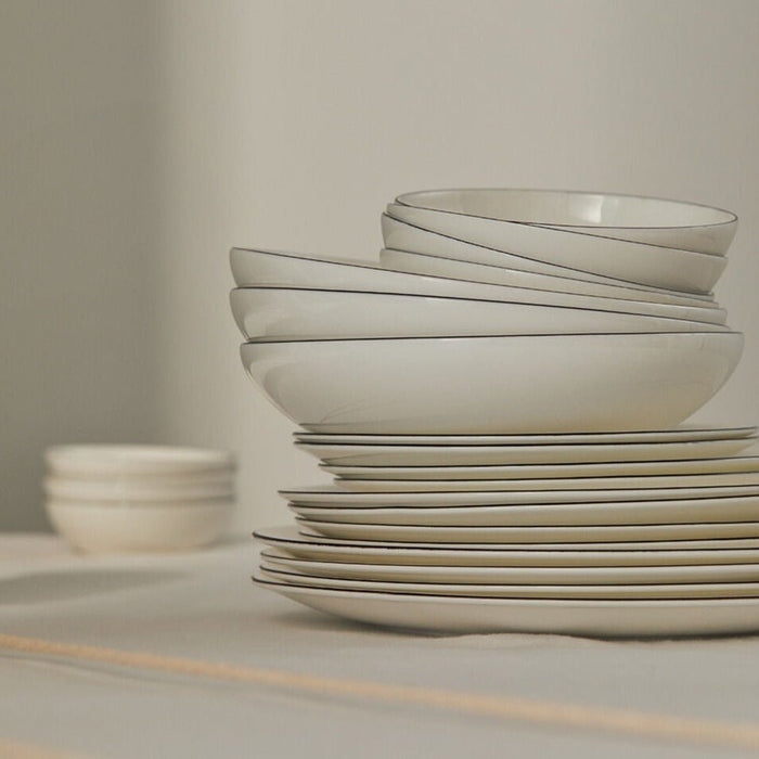 Ligne Noire Dinner Plate